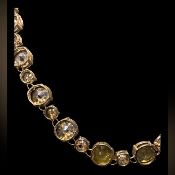 COPY - Grazaino Necklace Set With Glass Crystals in a Gold-tone Setting - Picture 10 of 11